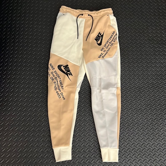 Nike Men’s Tech Fleece Jogger Sweatpants - New - Picture 3 of 7